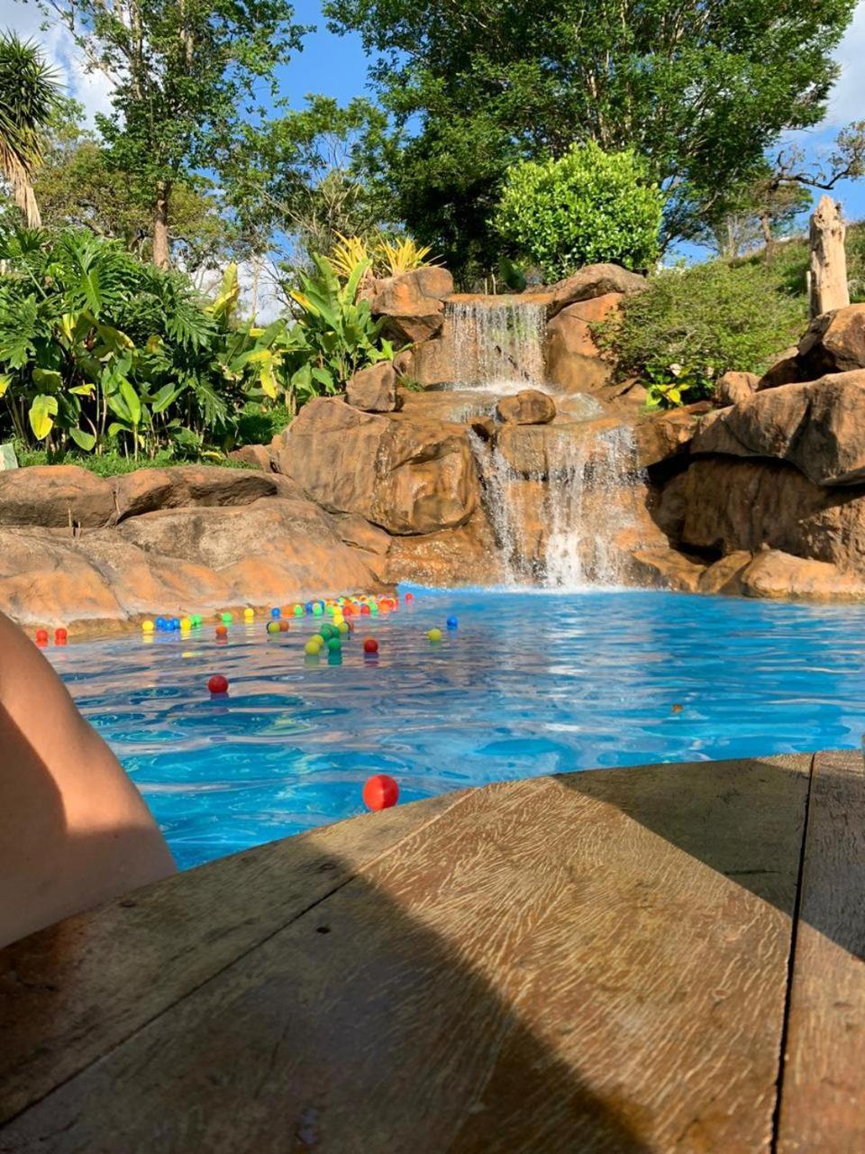 Hotel Fazenda Tucano Capim Branco Экстерьер фото